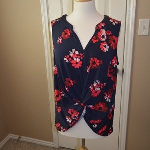 NWT Skies are Blue Floral twist Front Shirt